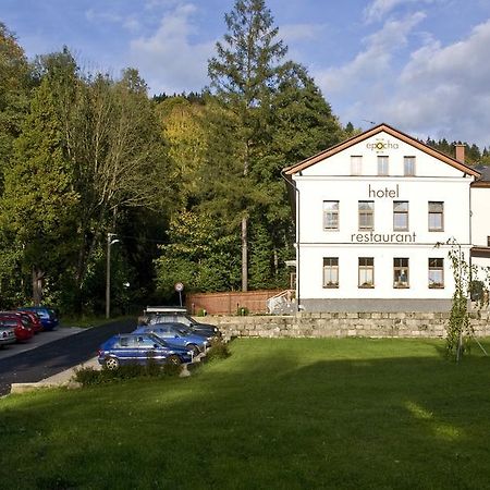 Hotel Epocha 야노프 나트 니소우 외부 사진