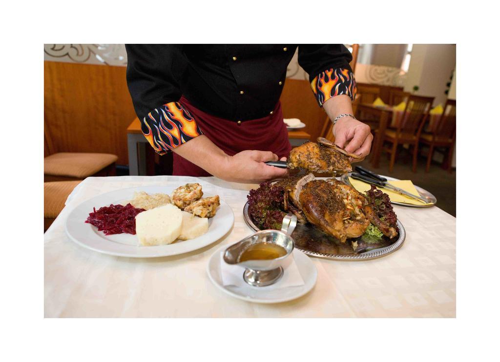 Hotel Epocha 야노프 나트 니소우 외부 사진